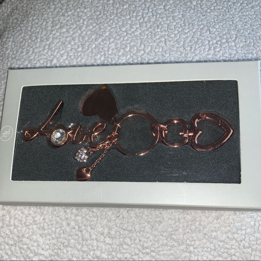 TR Rose Gold Love heart engravable keychain